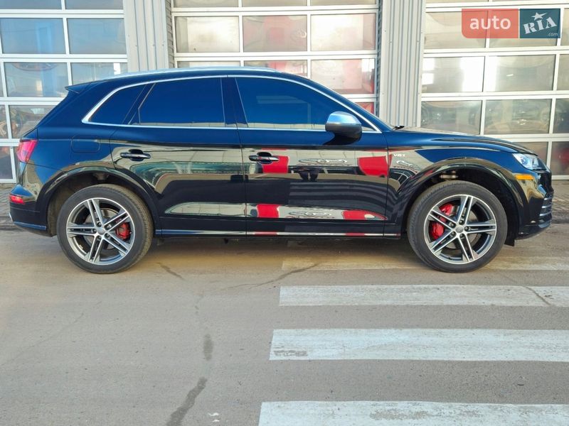 Внедорожник / Кроссовер Audi SQ5 2018 в Сумах