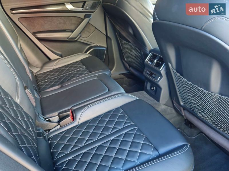 Внедорожник / Кроссовер Audi SQ5 2018 в Сумах