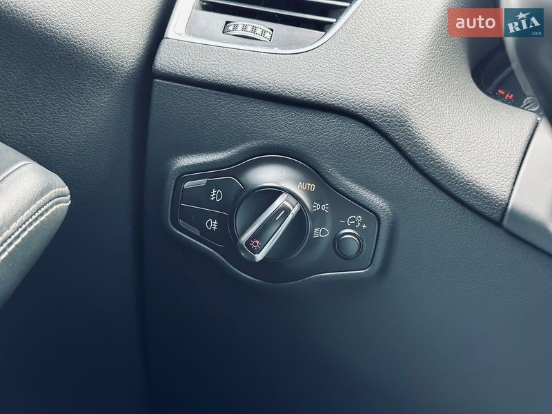 Внедорожник / Кроссовер Audi SQ5 2014 в Кременчуге