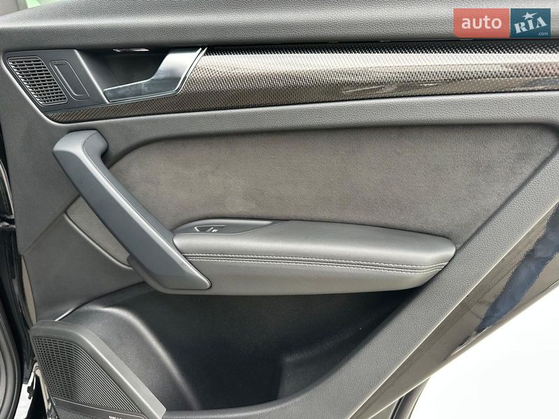 Внедорожник / Кроссовер Audi SQ5 2022 в Львове