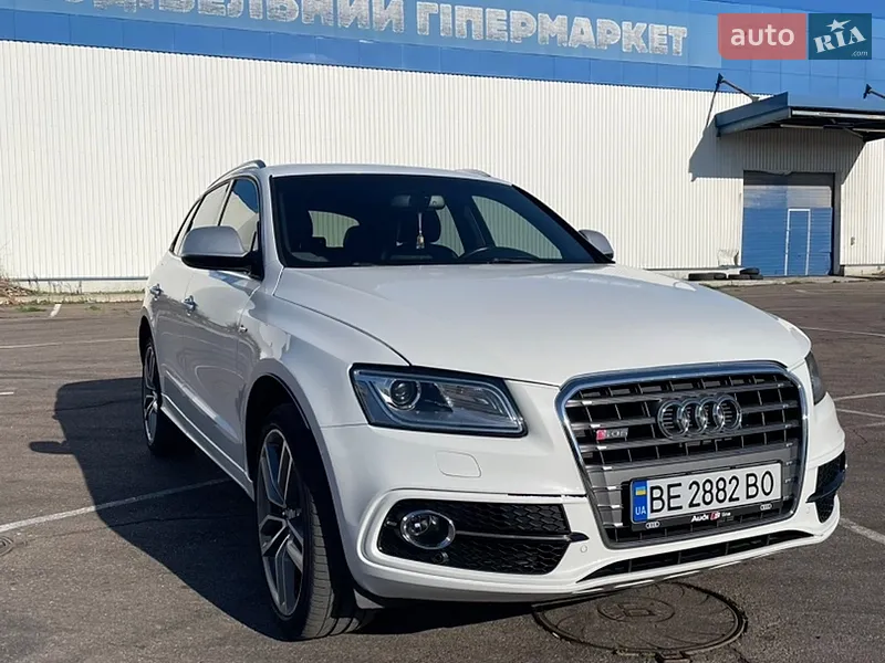 Audi SQ5 2015