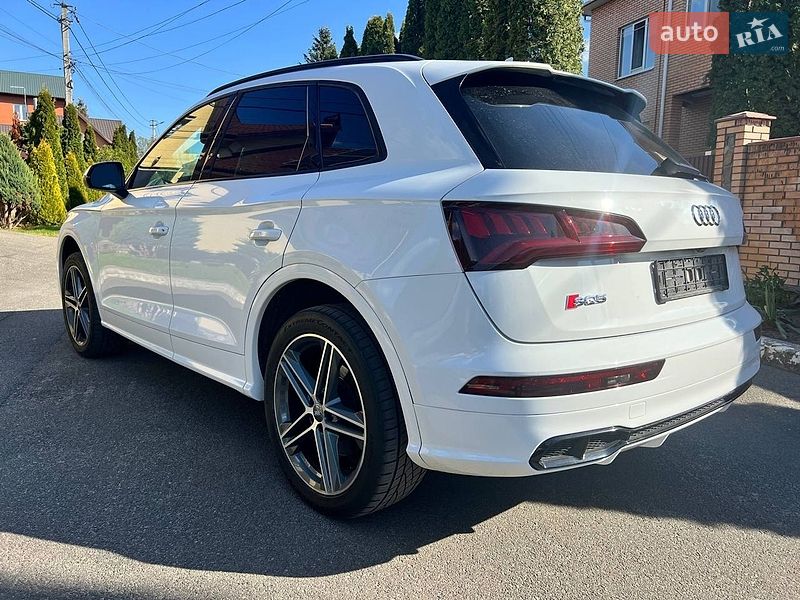 Внедорожник / Кроссовер Audi SQ5 2019 в Киеве