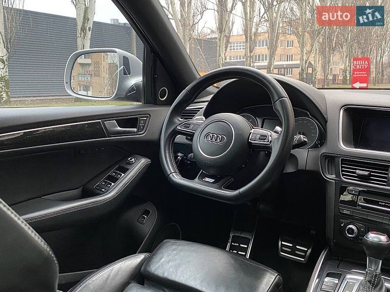 Внедорожник / Кроссовер Audi SQ5 2013 в Кривом Роге