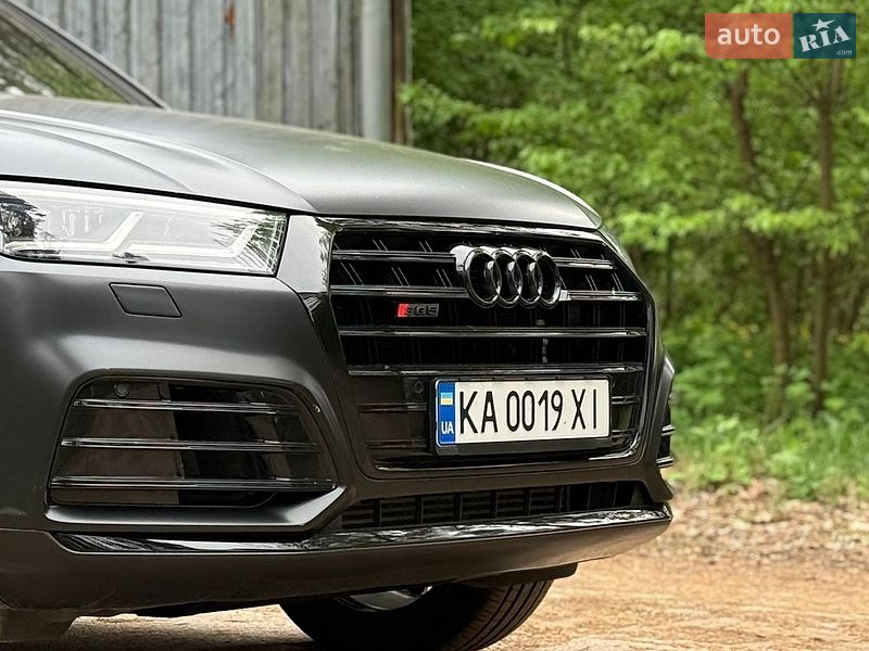 Внедорожник / Кроссовер Audi SQ5 2017 в Киеве