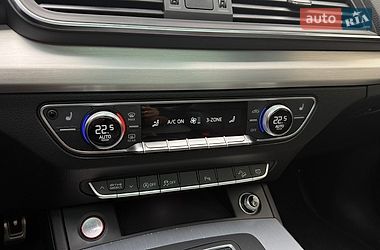 Внедорожник / Кроссовер Audi SQ5 2017 в Киеве