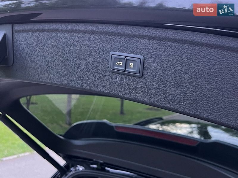 Позашляховик / Кросовер Audi SQ5 2020 в Києві