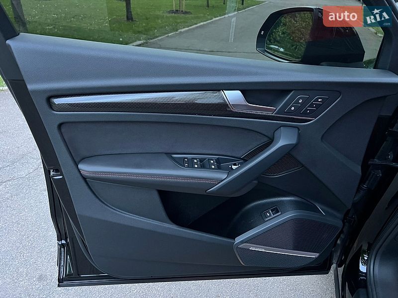 Позашляховик / Кросовер Audi SQ5 2020 в Києві