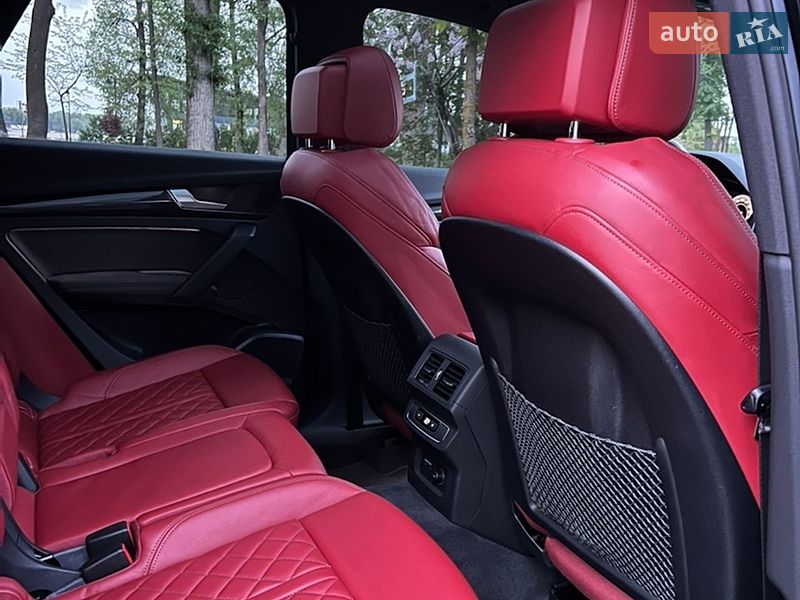 Позашляховик / Кросовер Audi SQ5 2020 в Києві