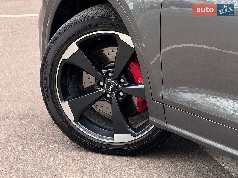 Внедорожник / Кроссовер Audi SQ5 2019 в Киеве