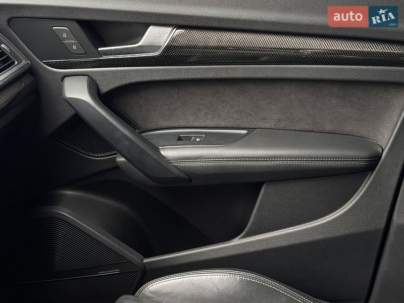 Внедорожник / Кроссовер Audi SQ5 2019 в Киеве