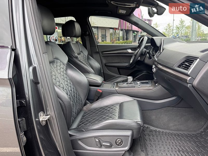 Внедорожник / Кроссовер Audi SQ5 2019 в Киеве