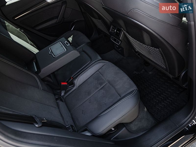 Позашляховик / Кросовер Audi SQ5 2021 в Дніпрі