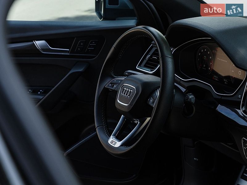 Позашляховик / Кросовер Audi SQ5 2021 в Дніпрі