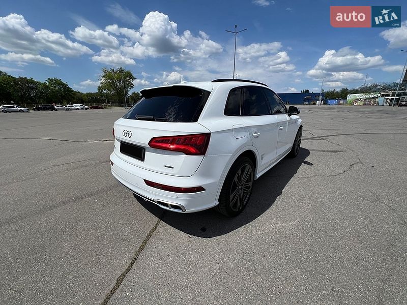 Внедорожник / Кроссовер Audi SQ5 2017 в Днепре