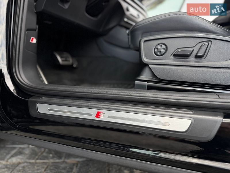 Позашляховик / Кросовер Audi SQ5 2018 в Львові