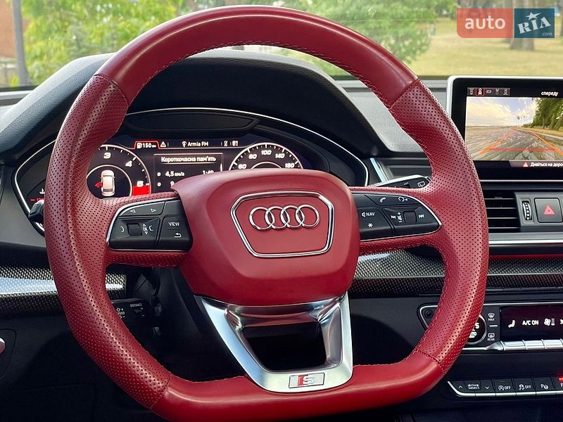 Внедорожник / Кроссовер Audi SQ5 2020 в Киеве