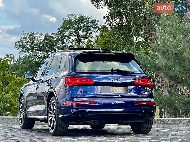 Внедорожник / Кроссовер Audi SQ5 2020 в Киеве
