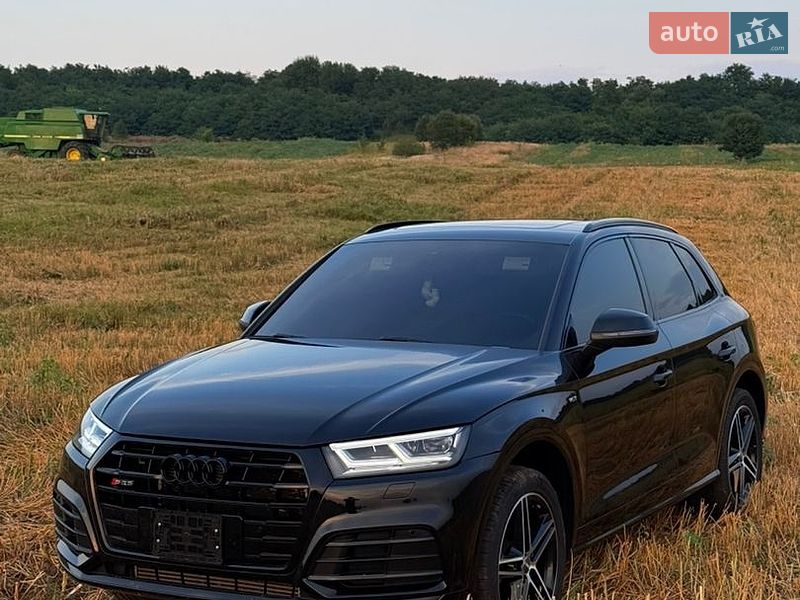 Audi SQ5, фото з оголошення
