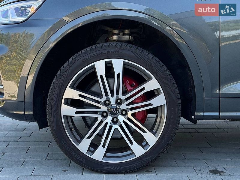 Позашляховик / Кросовер Audi SQ5 2017 в Луцьку