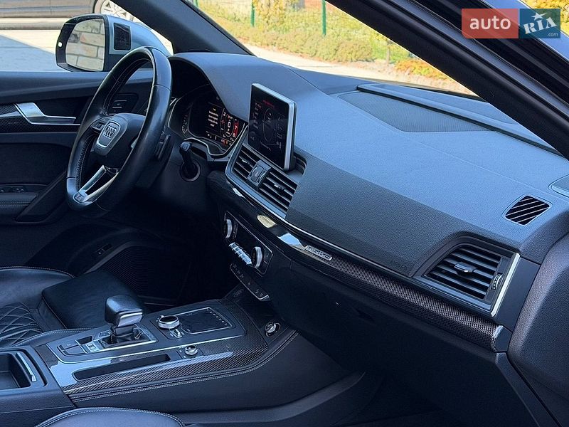 Позашляховик / Кросовер Audi SQ5 2017 в Луцьку