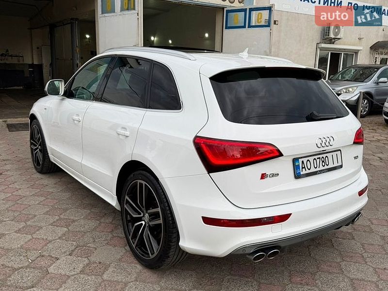 Позашляховик / Кросовер Audi SQ5 2013 в Мукачевому