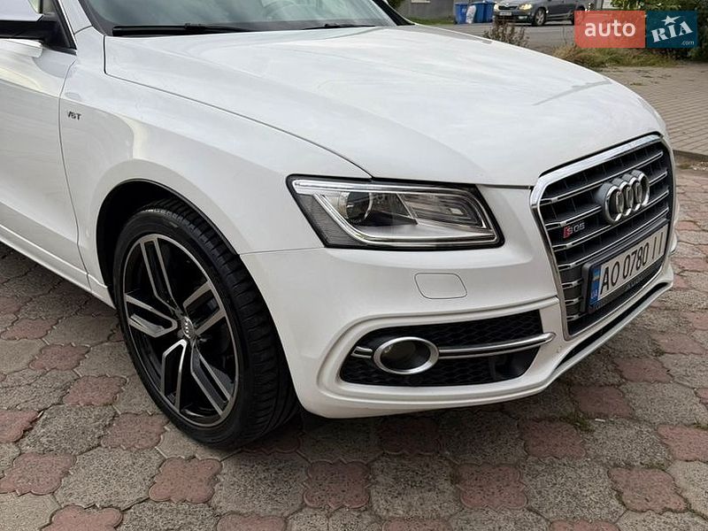Позашляховик / Кросовер Audi SQ5 2013 в Мукачевому