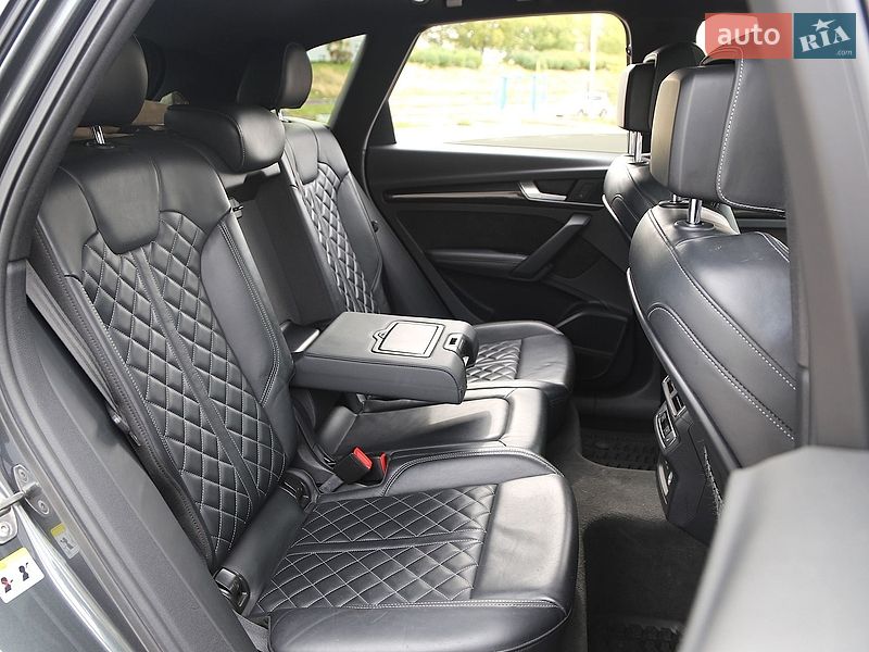 Позашляховик / Кросовер Audi SQ5 2019 в Києві