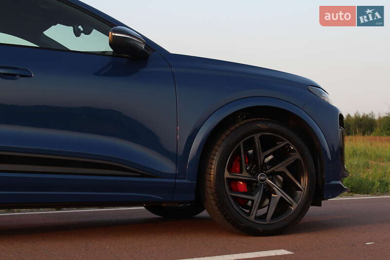 Внедорожник / Кроссовер Audi SQ6 e-tron 2024 в Киеве