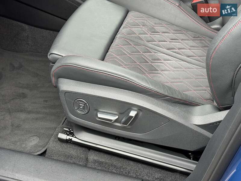 Позашляховик / Кросовер Audi SQ6 Sportback e-tron 2024 в Чернівцях