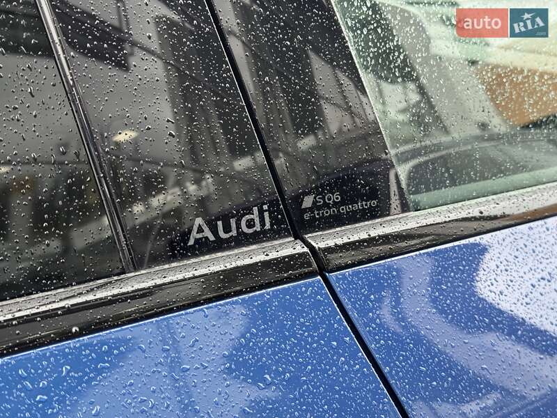 Позашляховик / Кросовер Audi SQ6 Sportback e-tron 2024 в Чернівцях