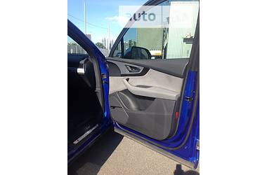 Внедорожник / Кроссовер Audi SQ7 2016 в 