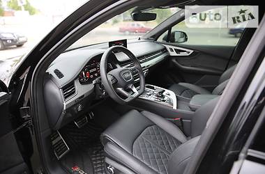 Внедорожник / Кроссовер Audi SQ7 2017 в 