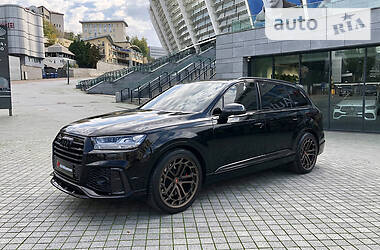 Внедорожник / Кроссовер Audi SQ7 2018 в Киеве