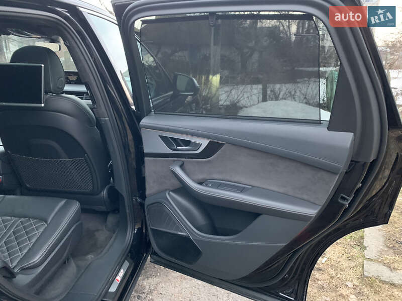 Внедорожник / Кроссовер Audi SQ7 2016 в Яготине фото 36 Внедорожник / Кроссовер Audi SQ7 2016 в Яготине