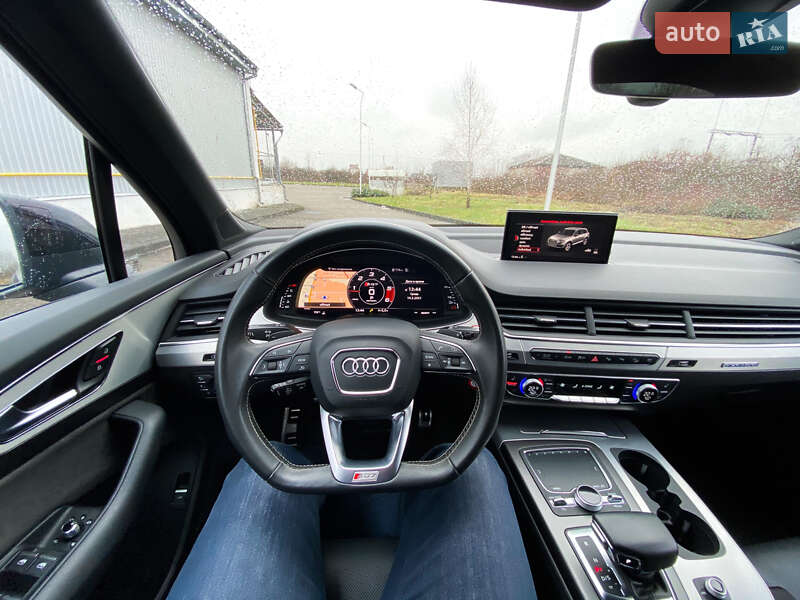 Позашляховик / Кросовер Audi SQ7 2017 в Виноградові