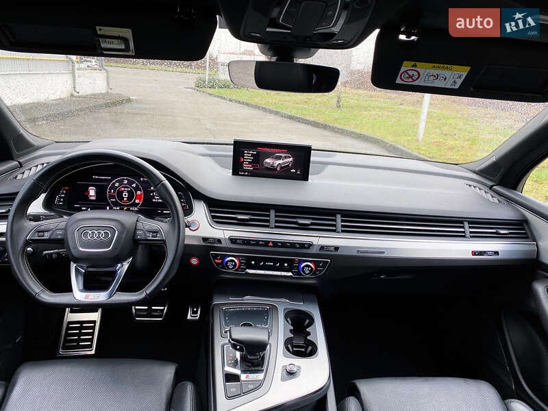 Позашляховик / Кросовер Audi SQ7 2017 в Виноградові