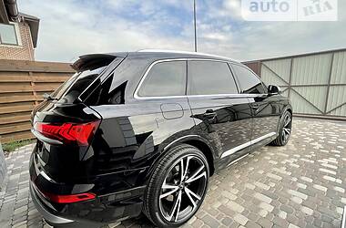 Внедорожник / Кроссовер Audi SQ7 2020 в Киеве