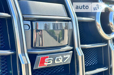 Внедорожник / Кроссовер Audi SQ7 2021 в 