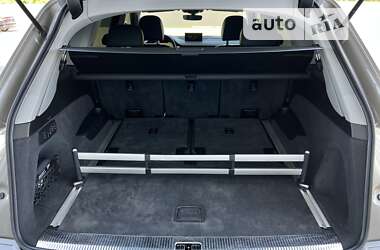 Внедорожник / Кроссовер Audi SQ7 2016 в 