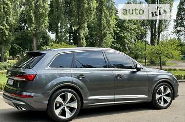 Внедорожник / Кроссовер Audi SQ7 2021 в 