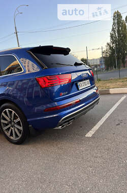 Внедорожник / Кроссовер Audi SQ7 2017 в 