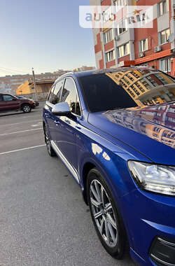 Внедорожник / Кроссовер Audi SQ7 2017 в 