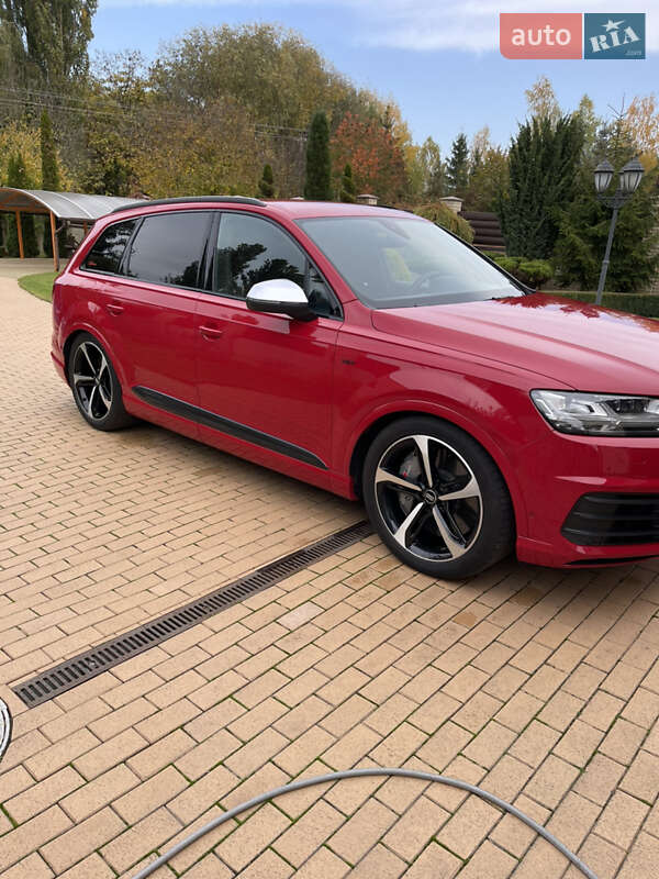 Позашляховик / Кросовер Audi SQ7 2017 в Вінниці