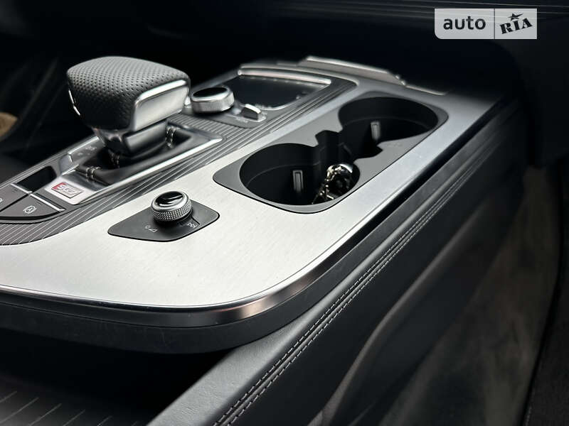 Внедорожник / Кроссовер Audi SQ7 2018 в Киеве фото 18 Внедорожник / Кроссовер Audi SQ7 2018 в Киеве