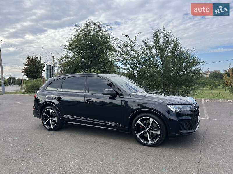 Внедорожник / Кроссовер Audi SQ7 2021 в Кривом Роге фото 7 Внедорожник / Кроссовер Audi SQ7 2021 в Кривом Роге