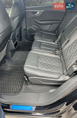 Внедорожник / Кроссовер Audi SQ7 2021 в 