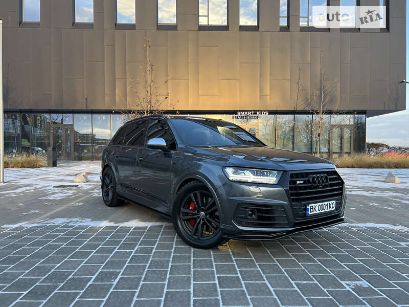 Внедорожник / Кроссовер Audi SQ7 2018 в Ровно