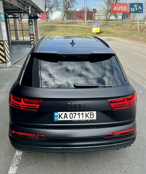 Внедорожник / Кроссовер Audi SQ7 2018 в Киеве