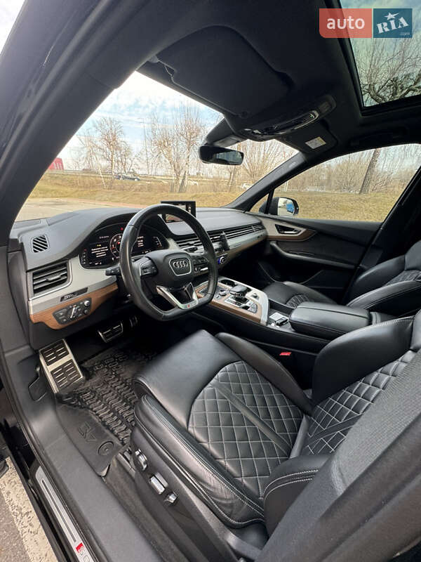 Внедорожник / Кроссовер Audi SQ7 2018 в Киеве