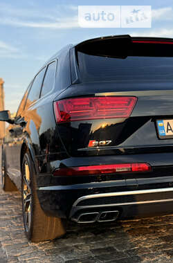 Внедорожник / Кроссовер Audi SQ7 2017 в Харькове